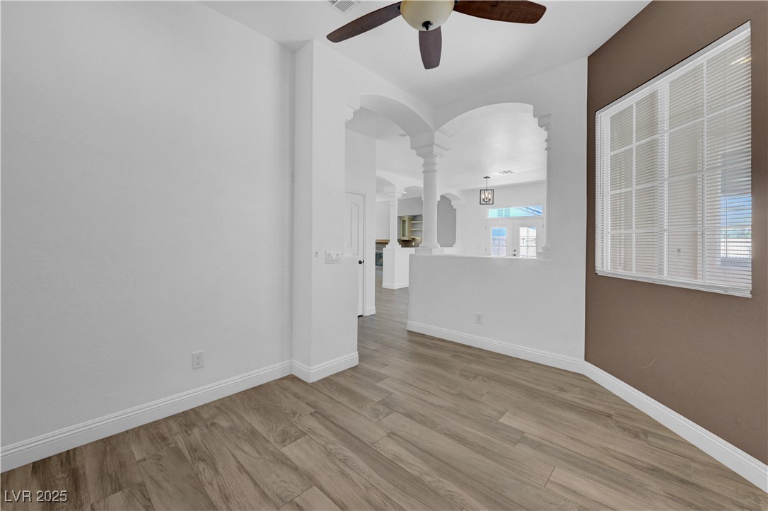 Henderson, Nevada, 89052, United States, 5 Bedrooms Bedrooms, ,2 BathroomsBathrooms,Residential,For Sale,1897207