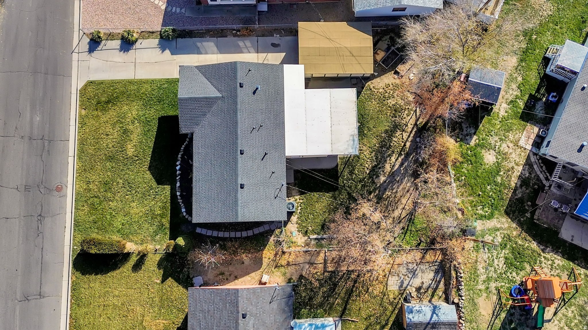 Murray, Utah, 84107, United States, 3 Bedrooms Bedrooms, ,2 BathroomsBathrooms,Residential,For Sale,1999018