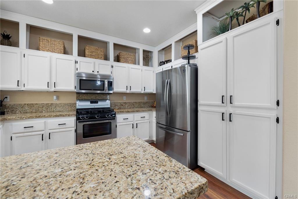 Riverside, California, 92503, United States, 4 Bedrooms Bedrooms, ,2 BathroomsBathrooms,Residential,For Sale,1996402