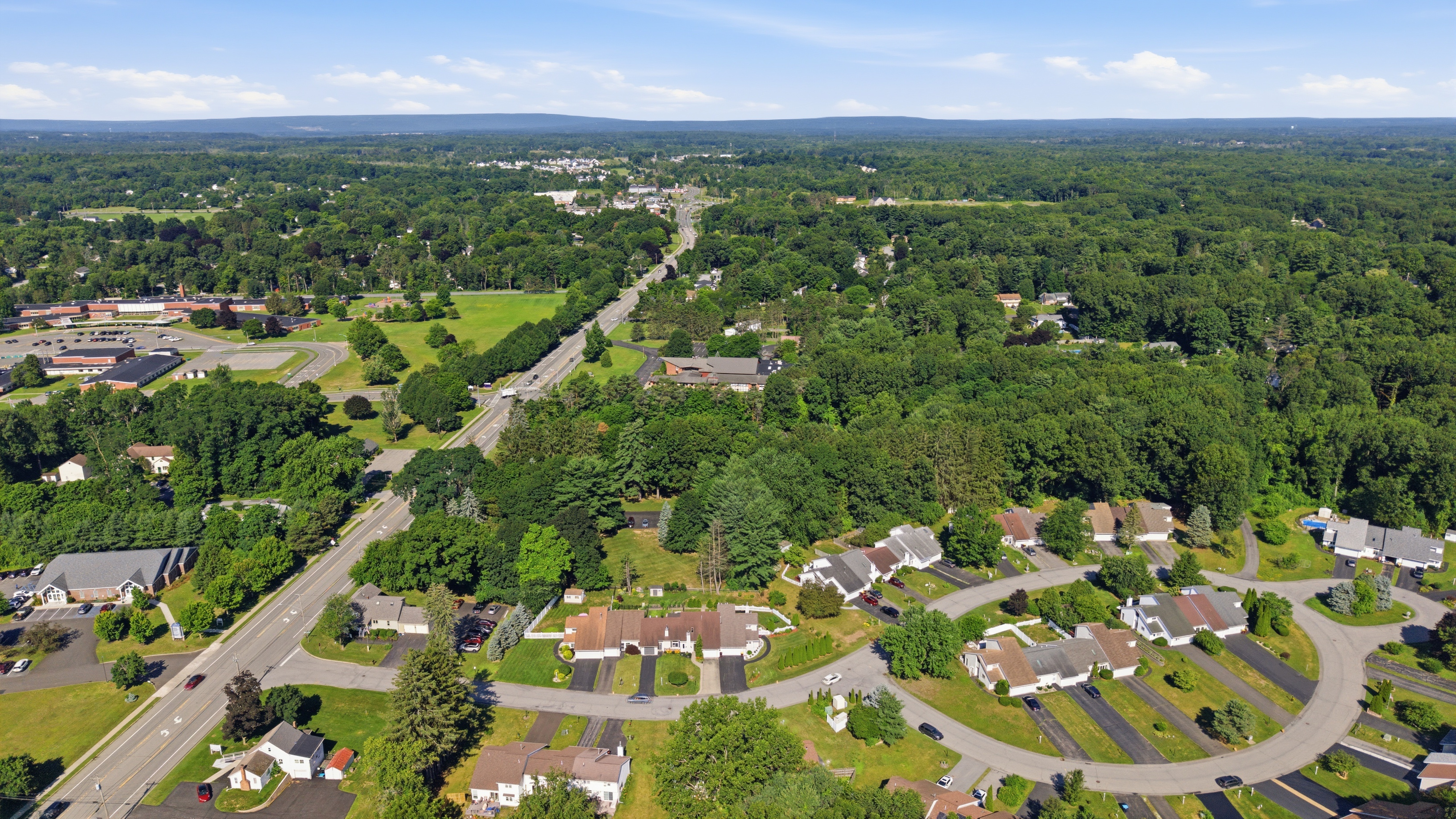  8 Green Meadow Drive, Clifton Park, NY 12065 - 物件實景