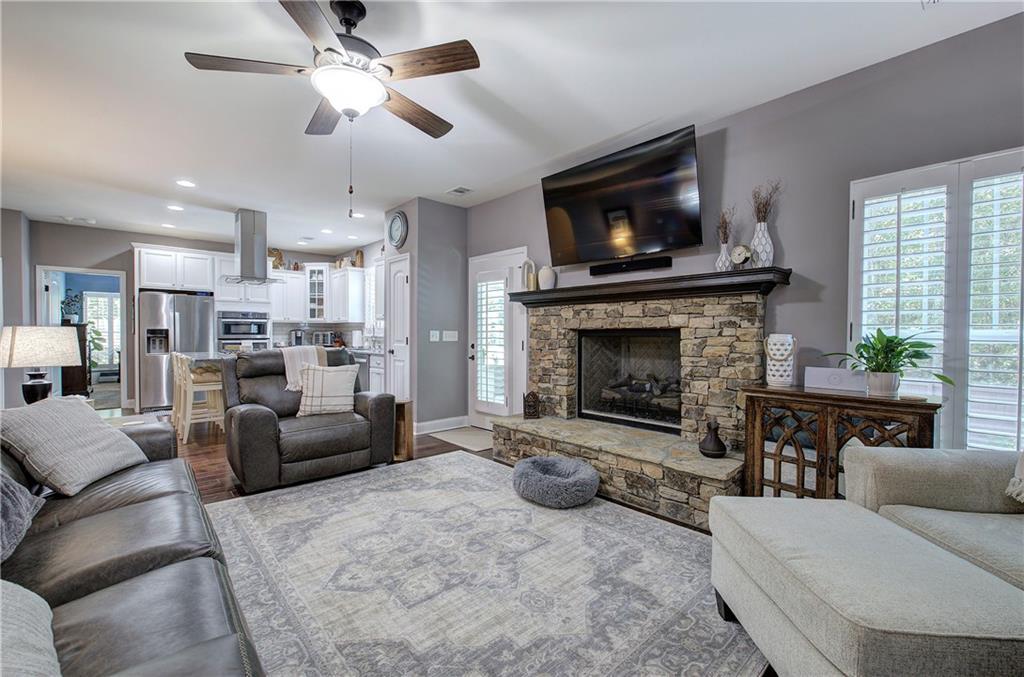 Adairsville, Georgia, 30103, United States, 3 Bedrooms Bedrooms, ,2 BathroomsBathrooms,Residential,For Sale,1951445