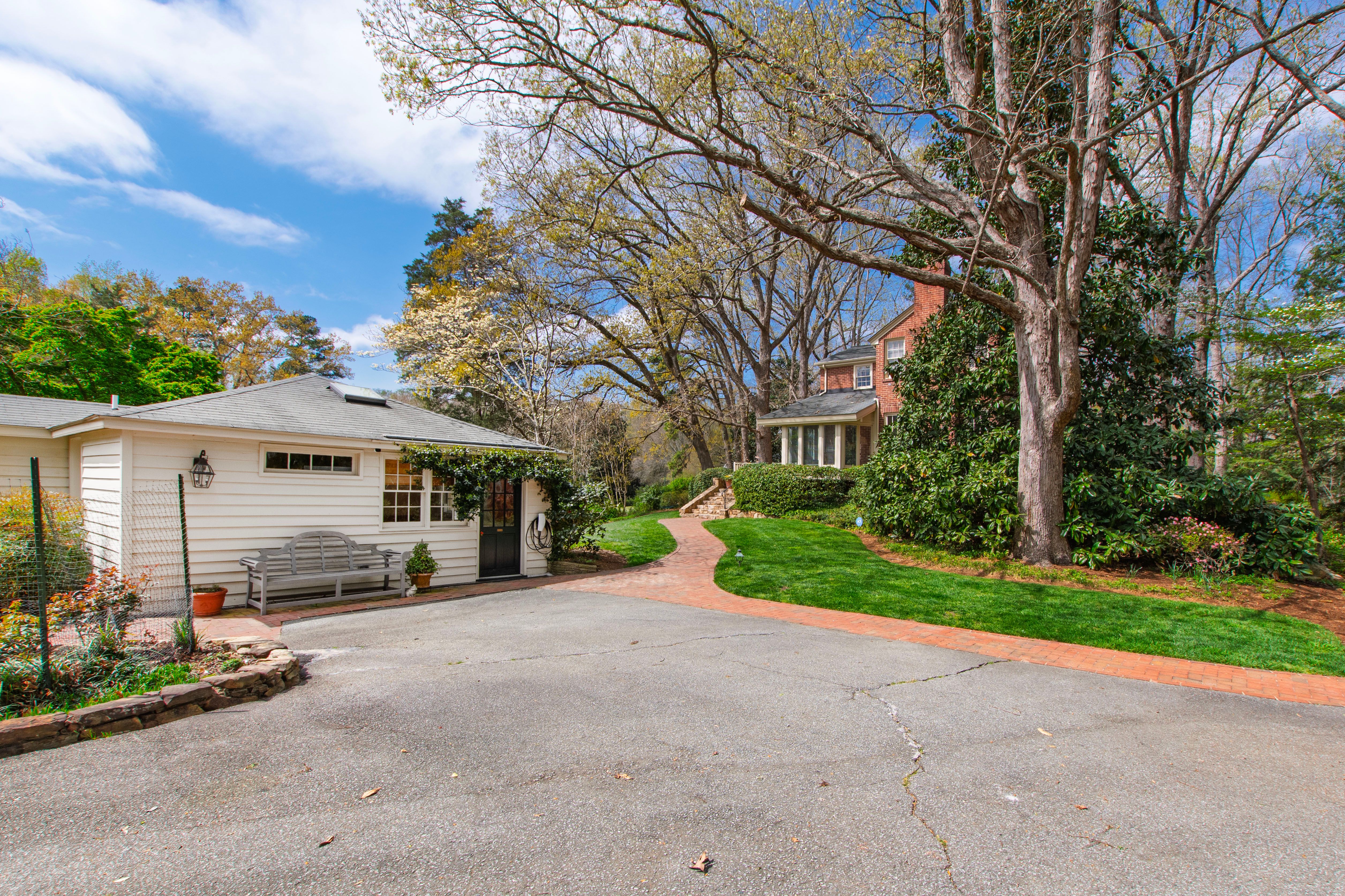 223 Hillcrest Circle, Chapel Hill, NC 27514 - 物件實景