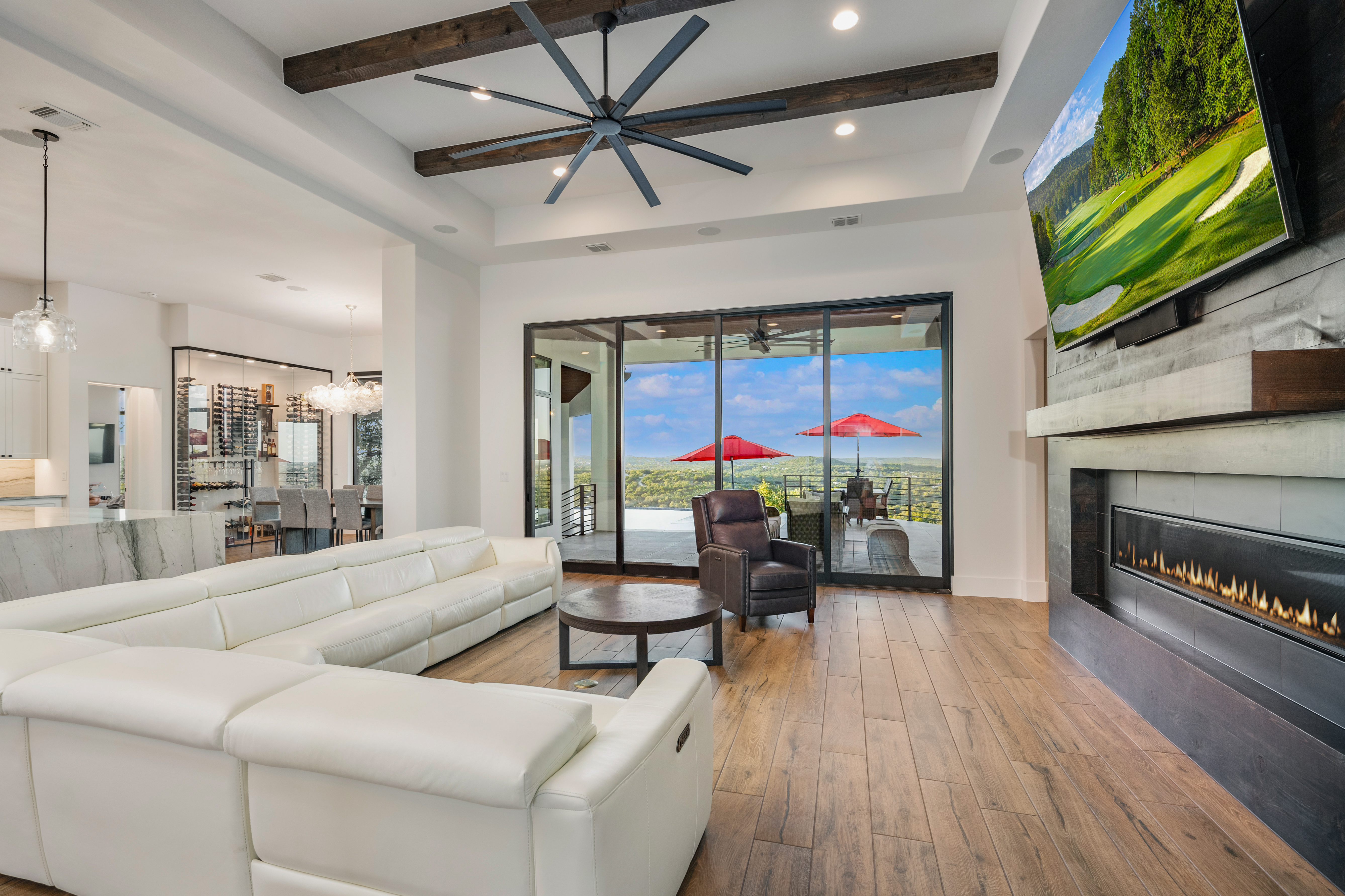  Panoramic Views and Luxury Living - 物件實景