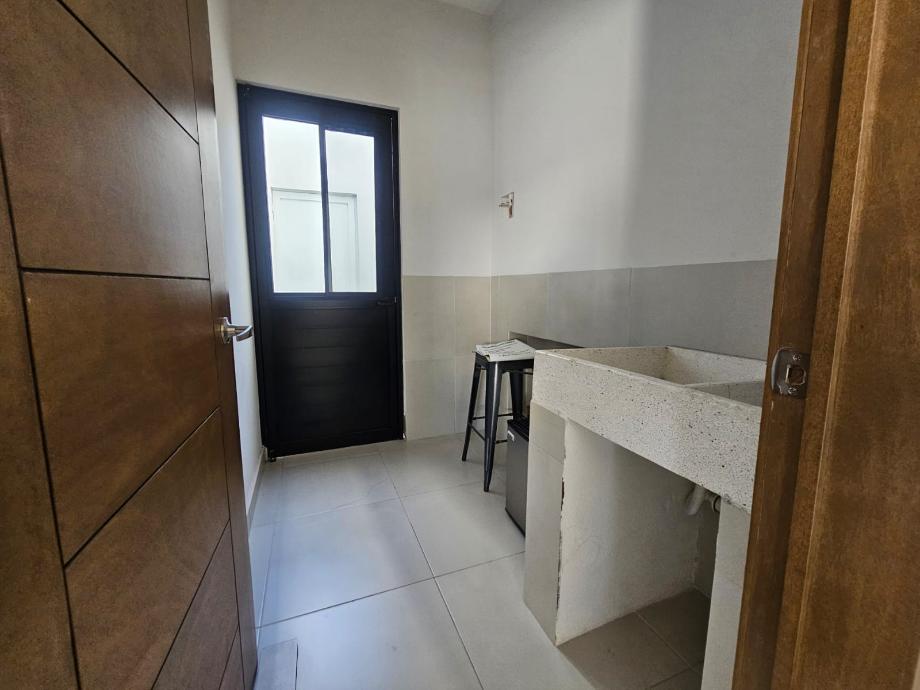 Torreón, Coahuila de Zaragoza, 27023, Mexico, 2 Bedrooms Bedrooms, ,2 BathroomsBathrooms,Residential,For Sale,2002251