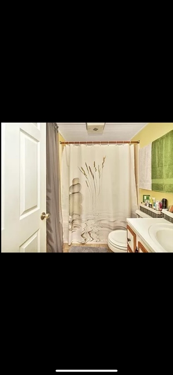 252 Somerset Ave, Taunton, Massachusetts, 02780, United States, 4 Bedrooms Bedrooms, ,2 BathroomsBathrooms,Residential,For Sale,252 Somerset Ave,1494405