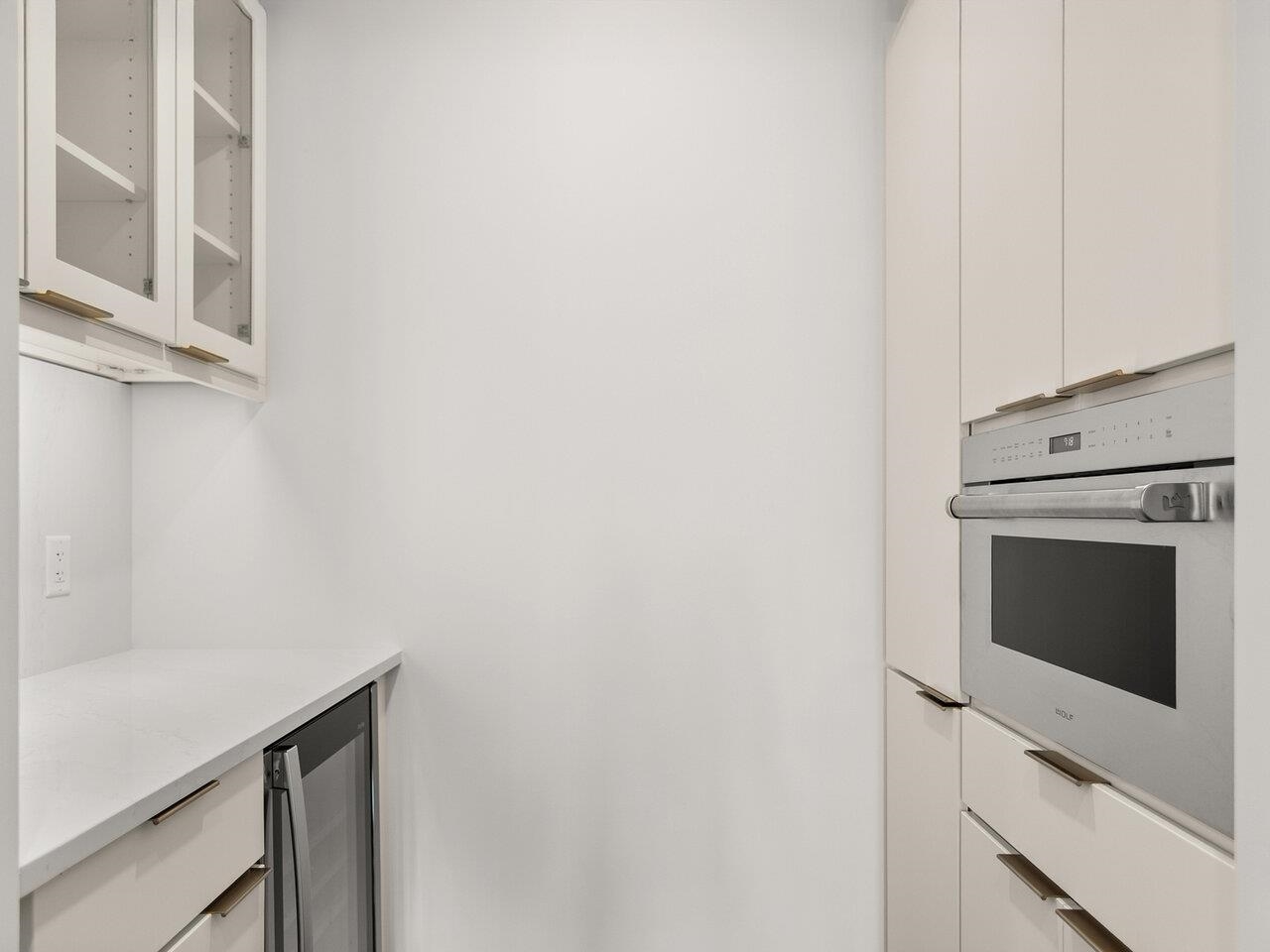 Burlington, Vermont, 05401, United States, 1 Bedroom Bedrooms, ,Residential,For Sale,1776931