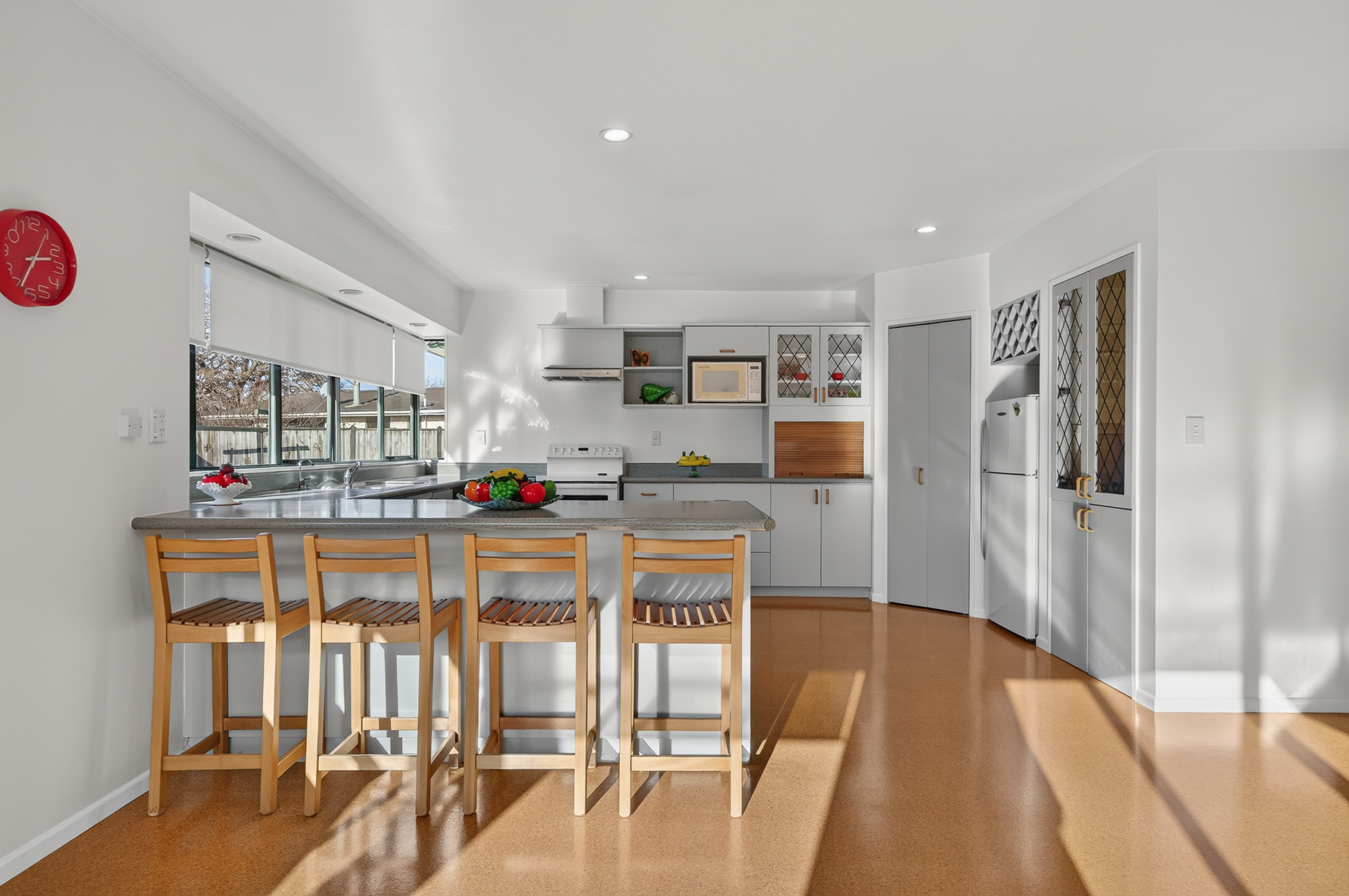  Sun-Filled Family Home with Space to Spare - 物件實景