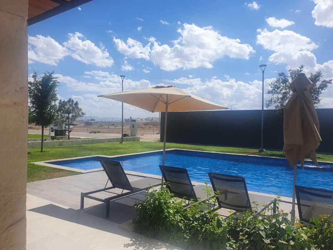 CERRADA TOSCANA FLORENCIA, Torreón, Coahuila de Zaragoza, 27018, Mexico, 3 Bedrooms Bedrooms, ,4 BathroomsBathrooms,Residential,For Sale,CERRADA TOSCANA FLORENCIA,1235169