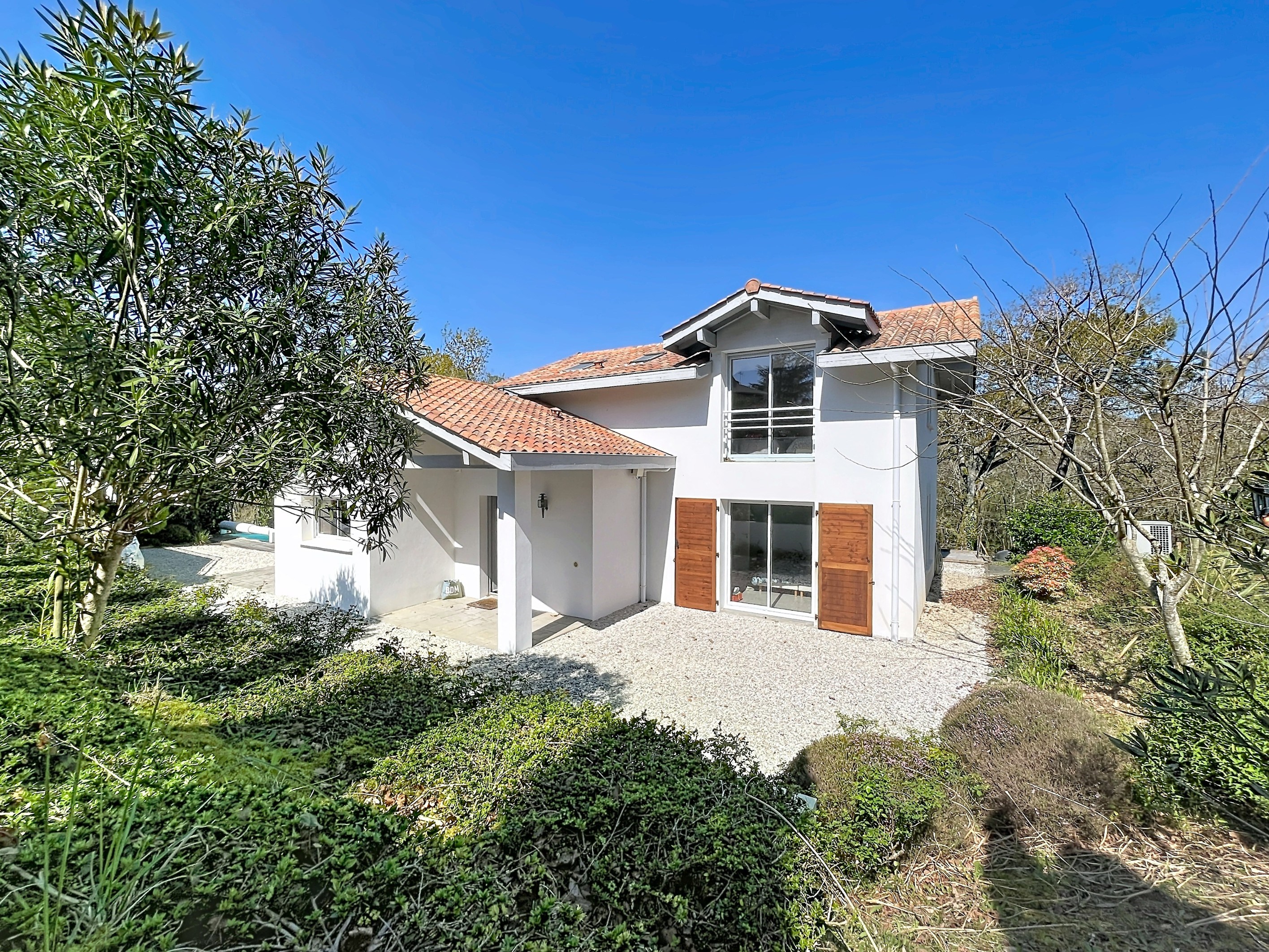  Contemporary home with swimming pool, in absolute tranquility in Arcangues - 物件實景