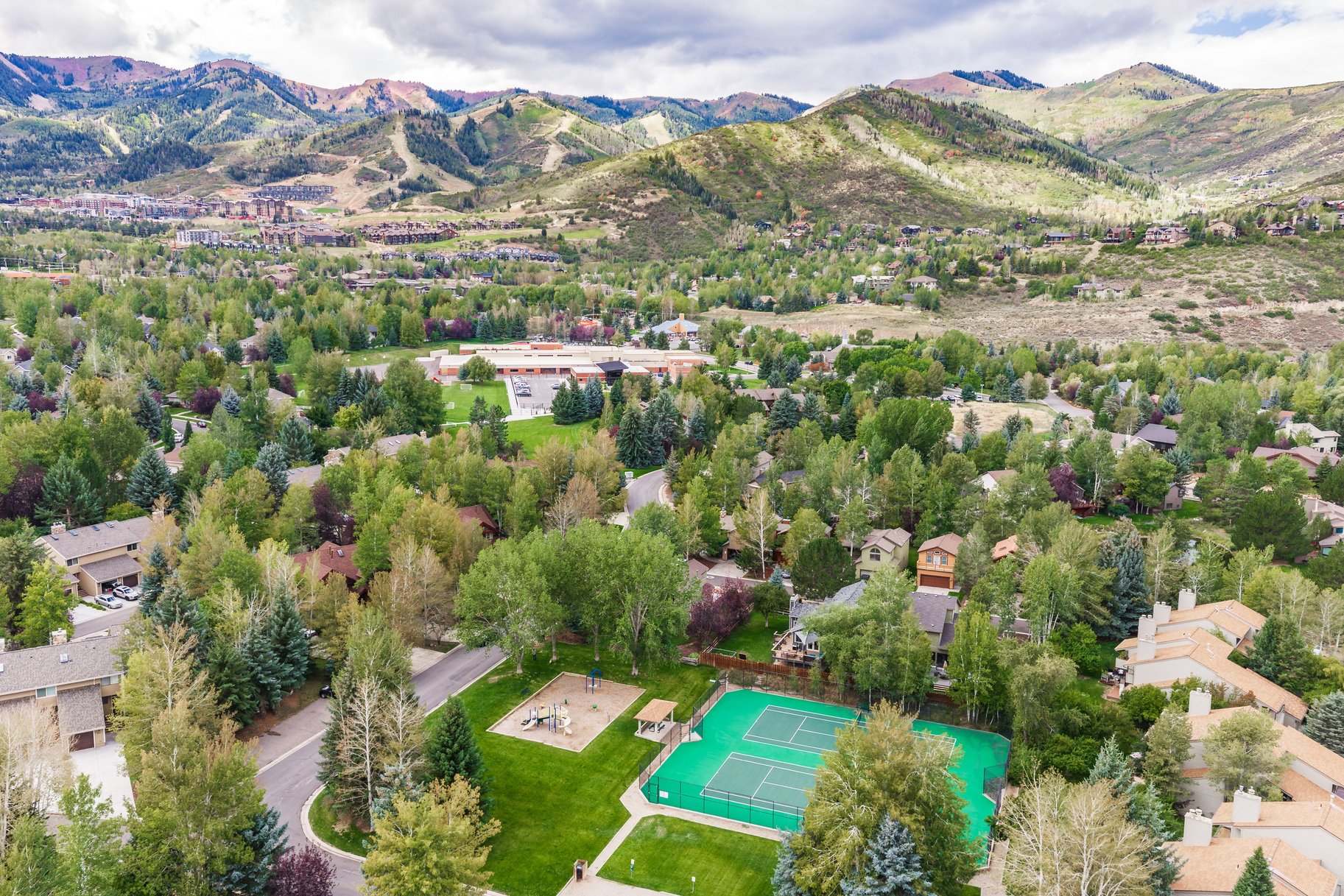  Updated Townhome in Ptarmigan’s Best Location with Ski Run Views - 物件實景