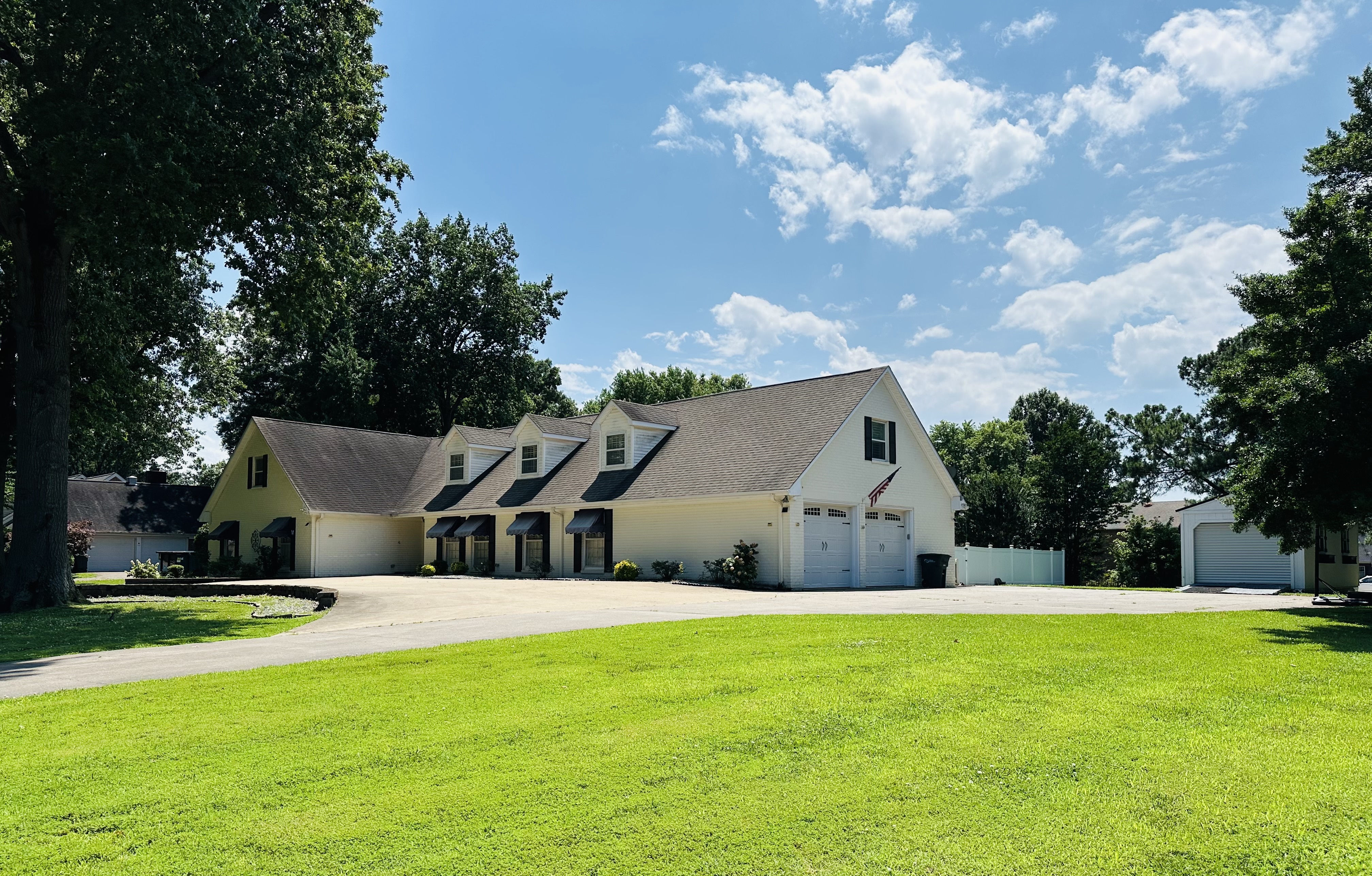 Union City, Tennessee, 38261, United States, 6 Bedrooms Bedrooms, ,5 BathroomsBathrooms,Residential,For Sale,1924324