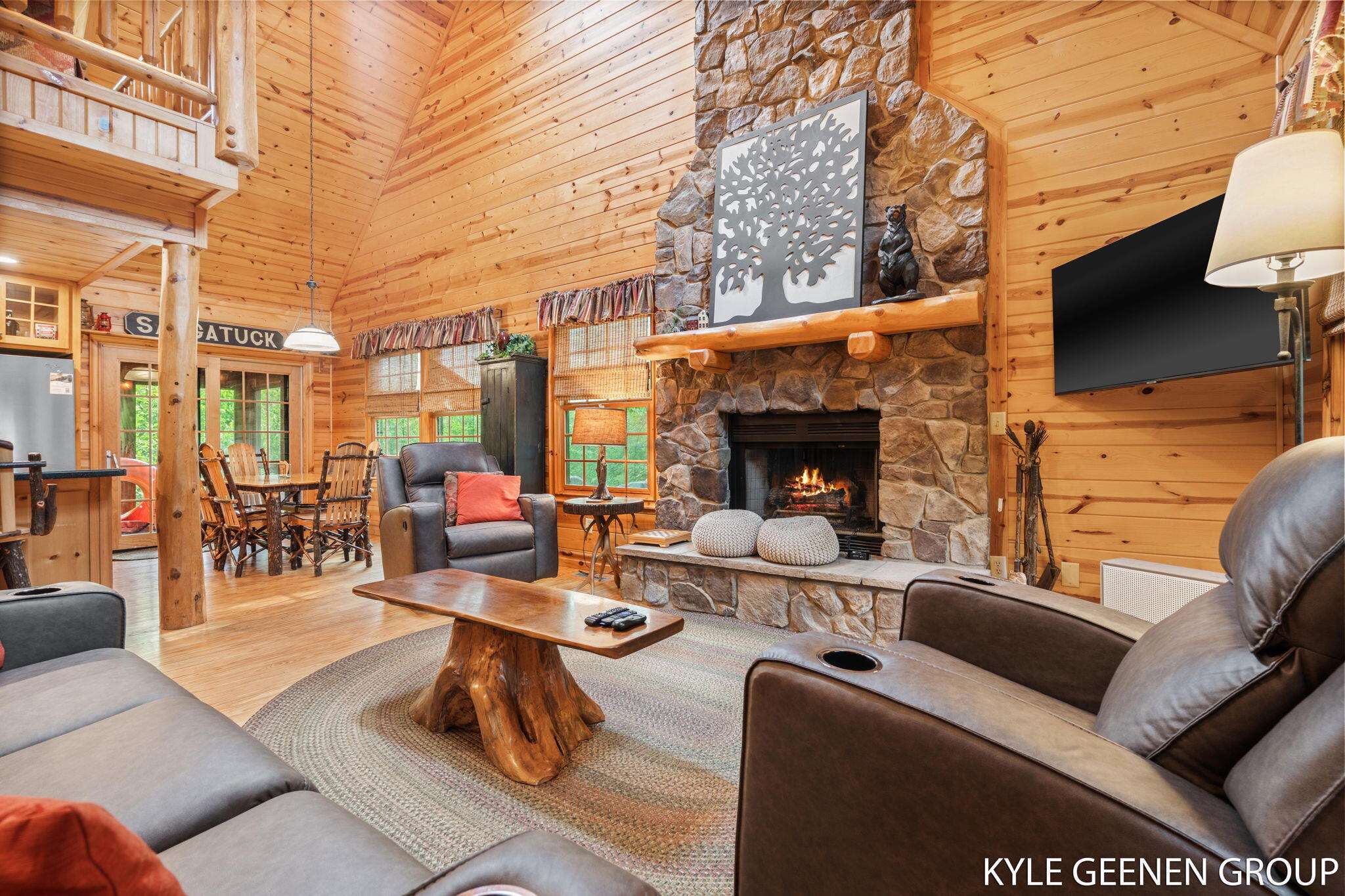 Saugatuck, Michigan, 49453, United States, 3 Bedrooms Bedrooms, ,2 BathroomsBathrooms,Residential,For Sale,1917281