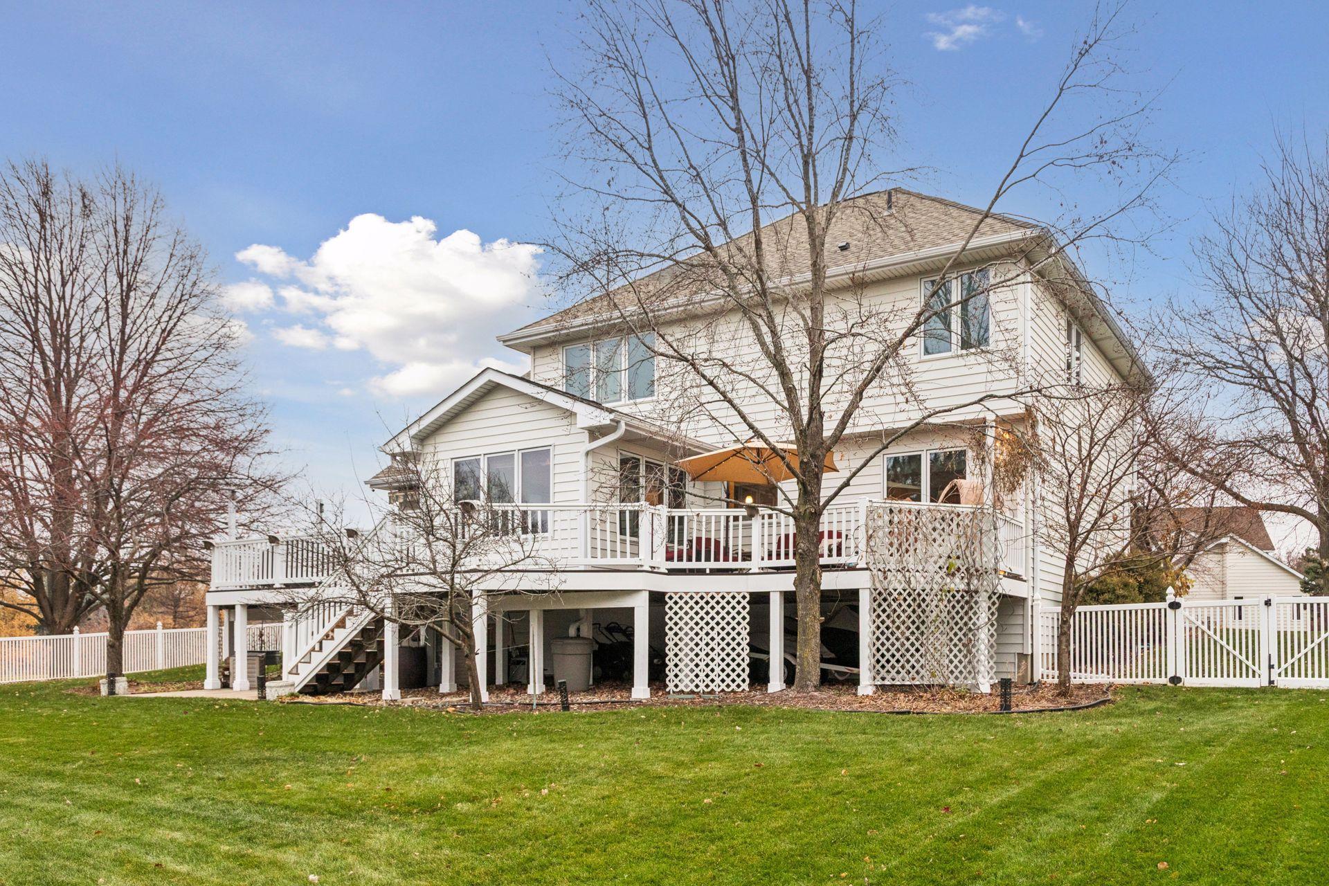 Woodbury, Minnesota, 55129, United States, 5 Bedrooms Bedrooms, ,3 BathroomsBathrooms,Residential,For Sale,1998443