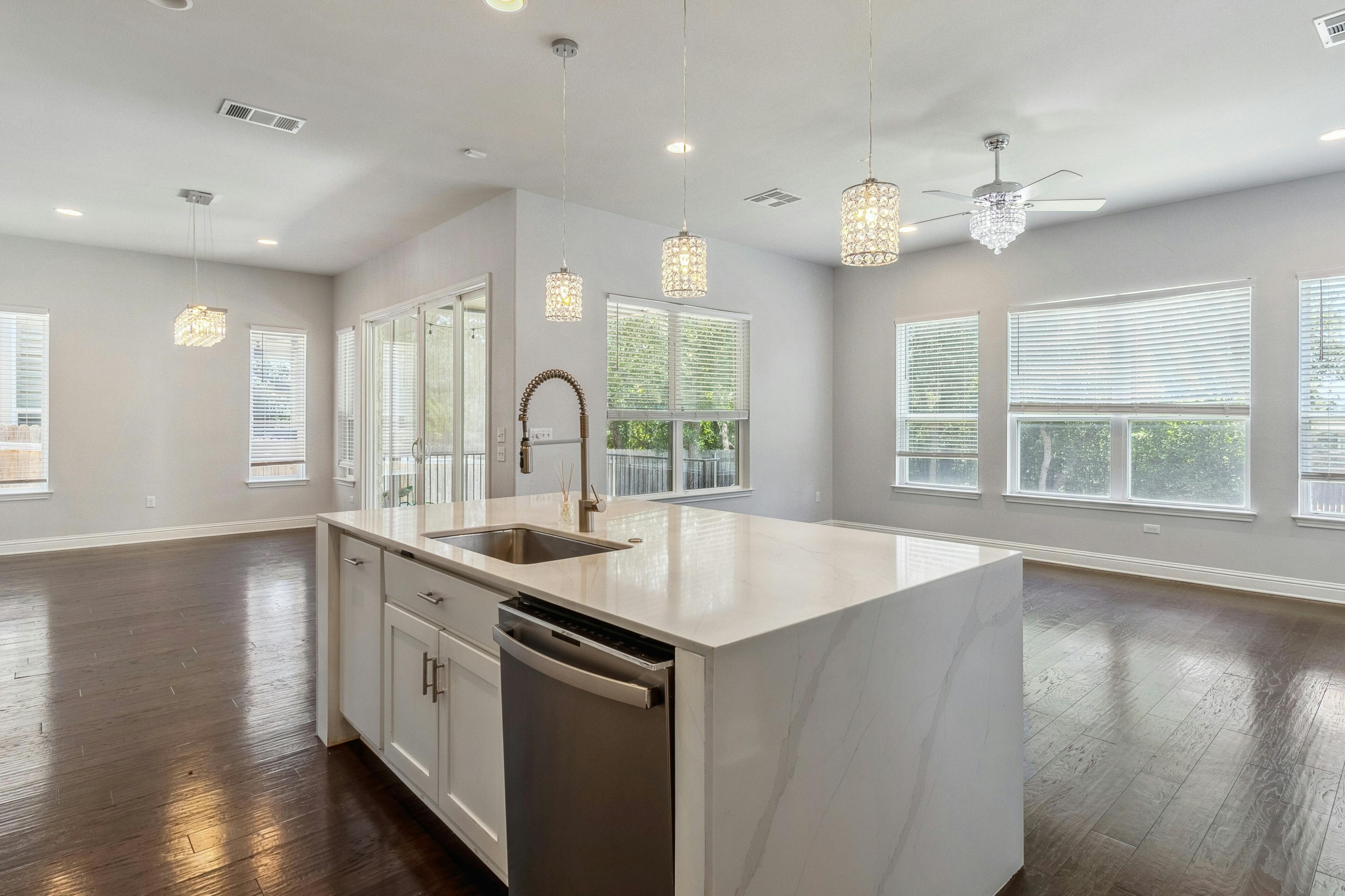  11813 Quintana Cove, Austin, TX 78739 - 物件實景