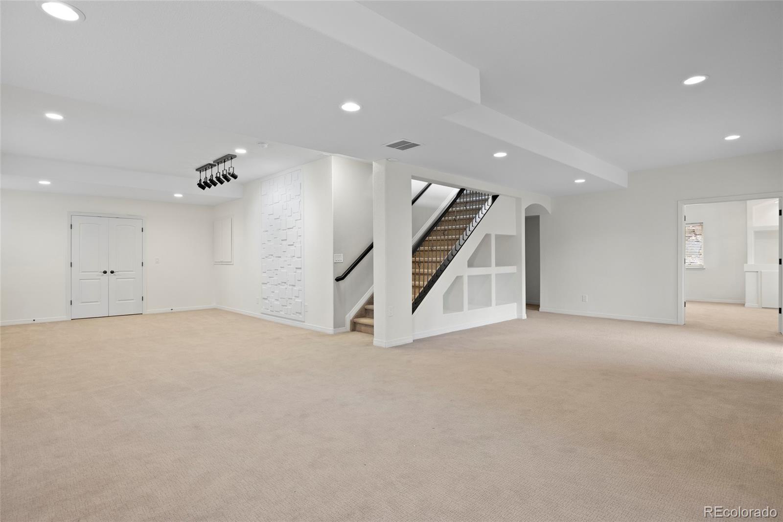 Castle Pines, Colorado, 80108, United States, 5 Bedrooms Bedrooms, ,4 BathroomsBathrooms,Residential,For Sale,2002261