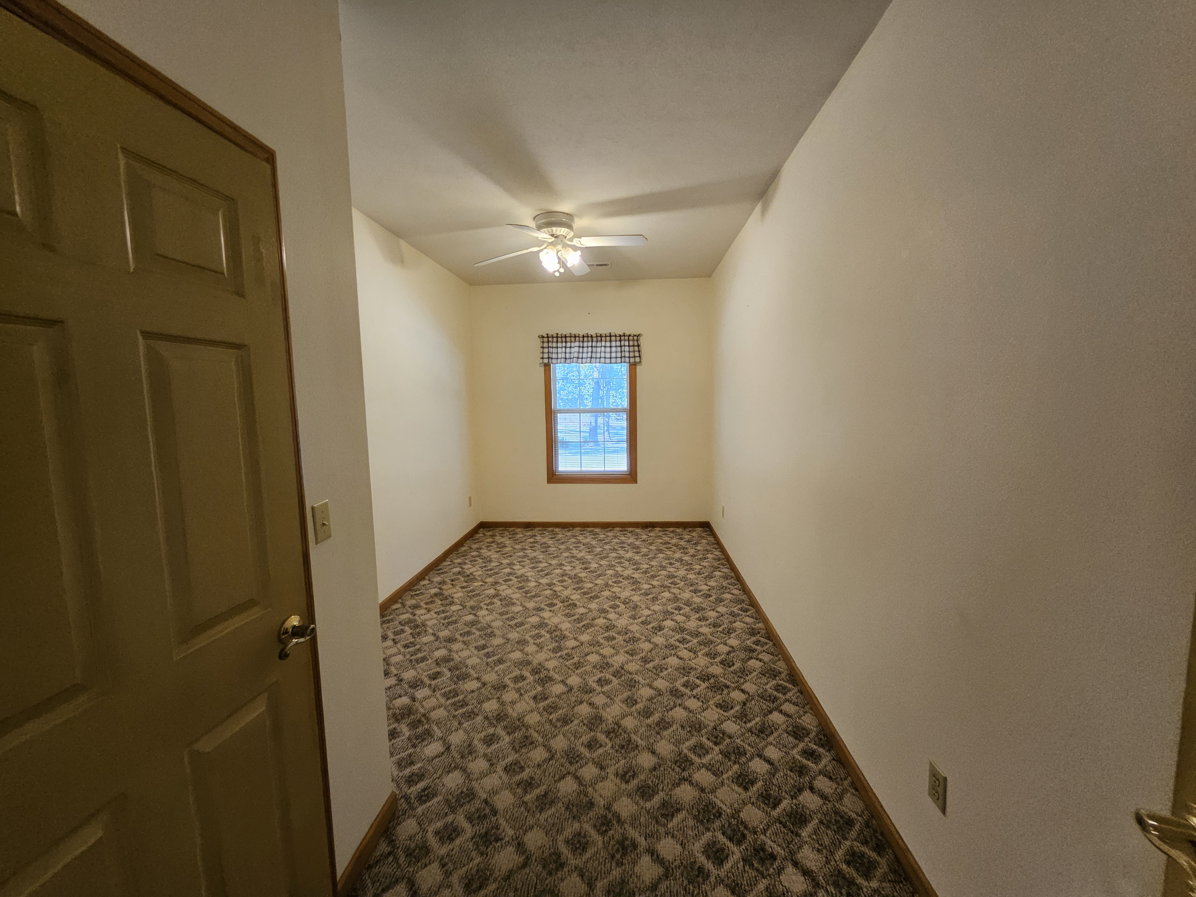 Aurora, Missouri, 65605, United States, 4 Bedrooms Bedrooms, ,2 BathroomsBathrooms,Residential,For Sale,1984470