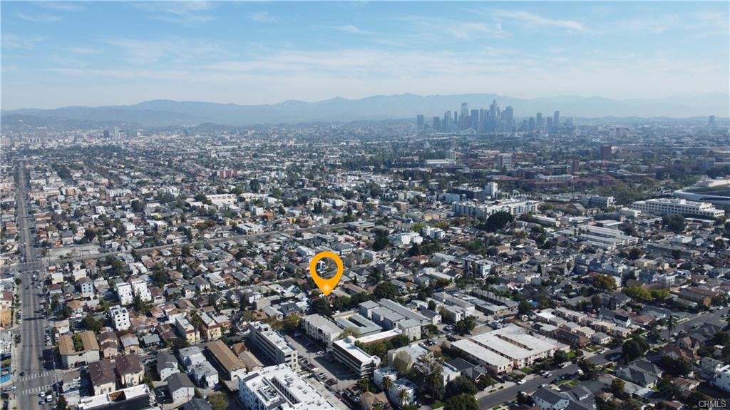 Los Angeles, California, 90037, United States, 7 Bedrooms Bedrooms, ,Residential,For Sale,1935782