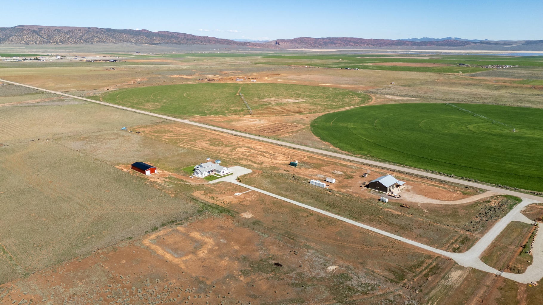 Parowan, Utah, 84761, United States, 3 Bedrooms Bedrooms, ,3 BathroomsBathrooms,Residential,For Sale,1992445