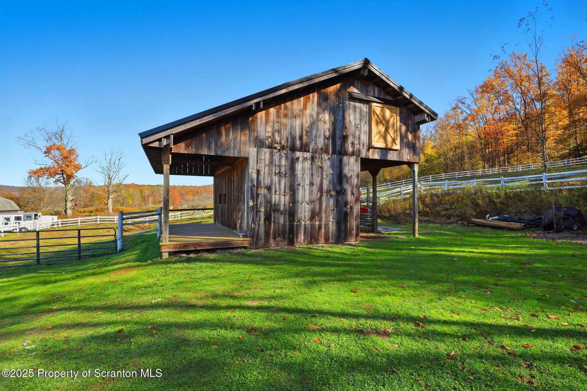 Clifford Twp, Pennsylvania, 18470, United States, 4 Bedrooms Bedrooms, ,3 BathroomsBathrooms,Residential,For Sale,1978908