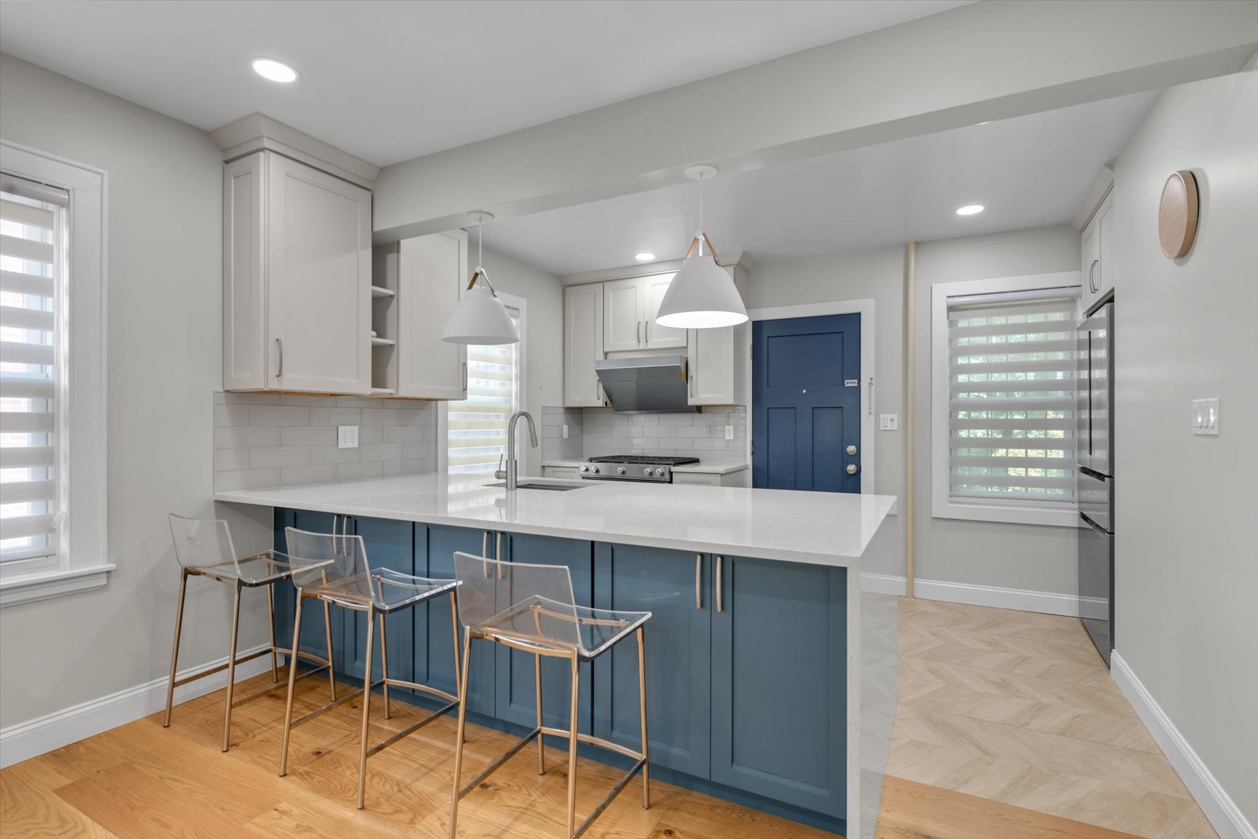  ?REMARKABLY RENOVATED SEMI DETACHED HOME IN FOREST HILLS HILLS? - 物件實景