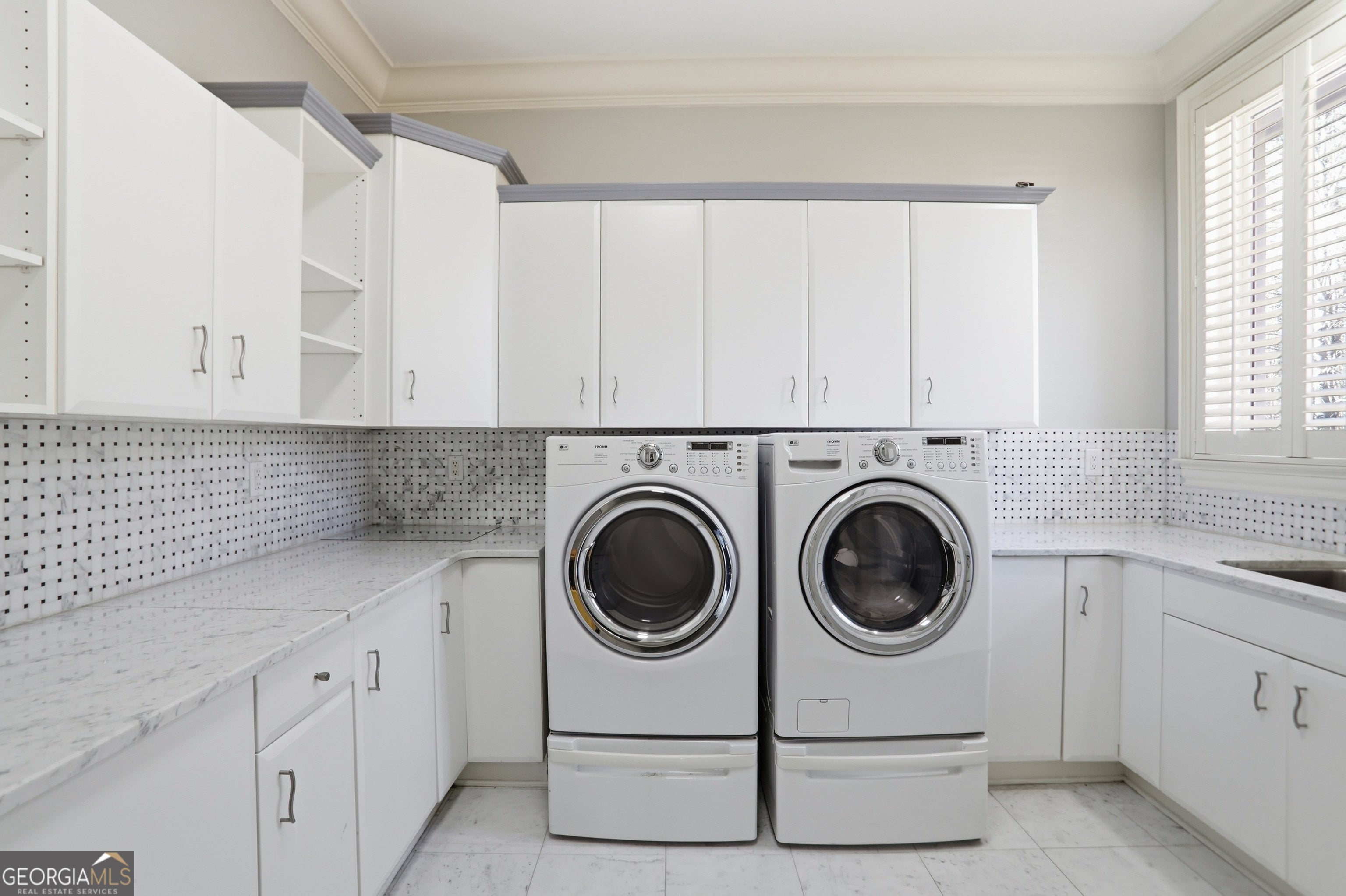 Atlanta, Georgia, 30349, United States, 6 Bedrooms Bedrooms, ,9 BathroomsBathrooms,Residential,For Sale,2013392