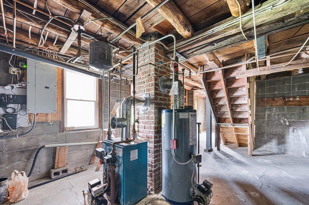 Northbridge, Massachusetts, 01534, United States, 3 Bedrooms Bedrooms, ,1 BathroomBathrooms,Residential,For Sale,1992479