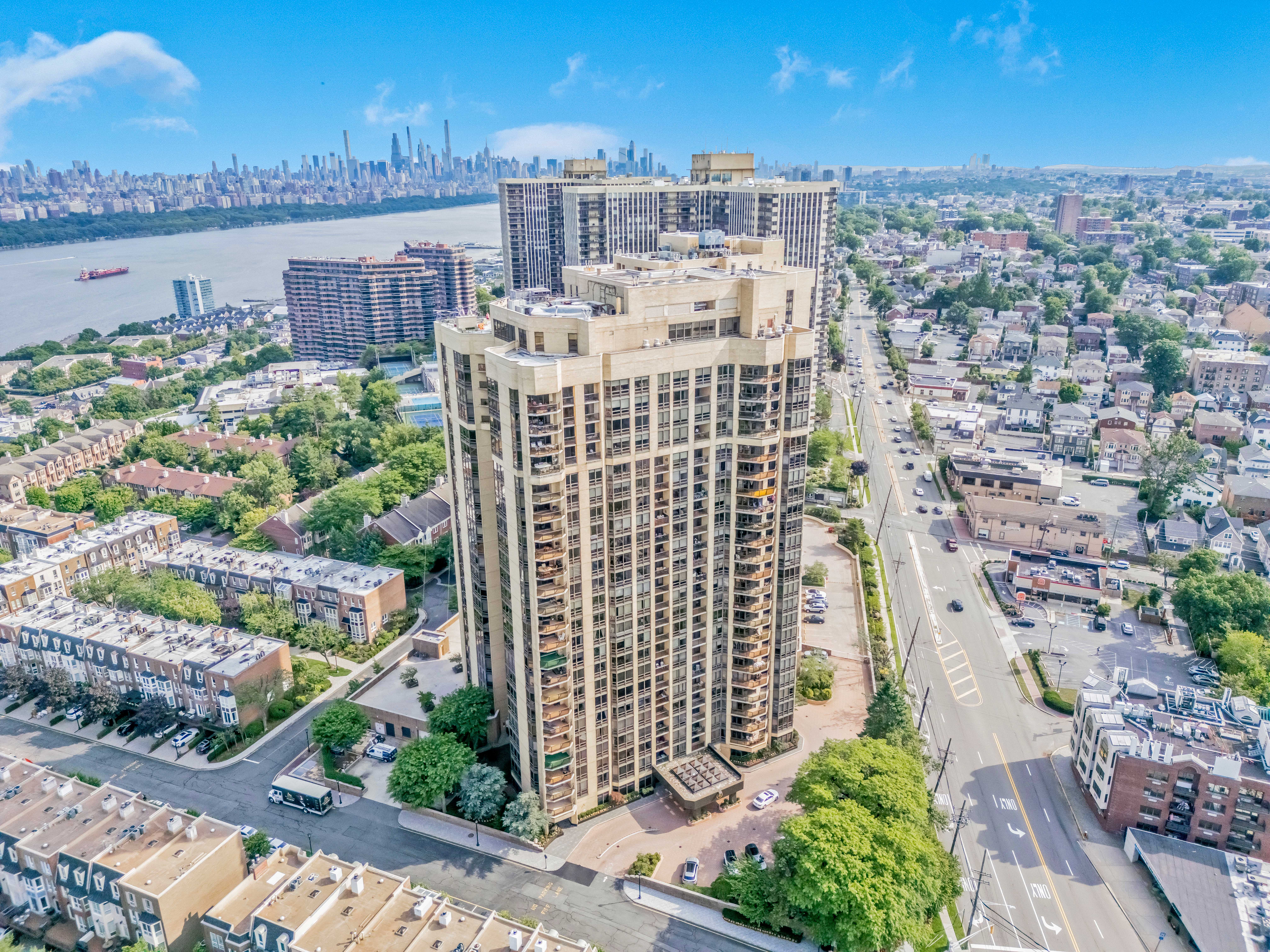  900 Palisade Avenue, Fort Lee, NJ 07024 - 物件實景