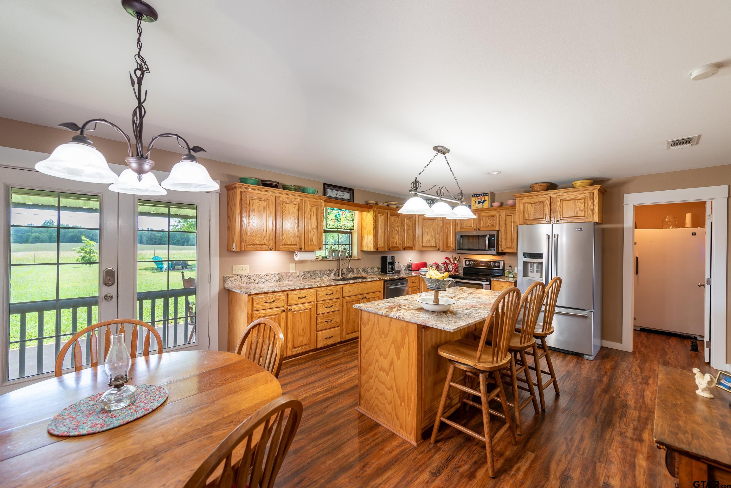 Naples, Texas, 75568, United States, 5 Bedrooms Bedrooms, ,4 BathroomsBathrooms,Residential,For Sale,1895043
