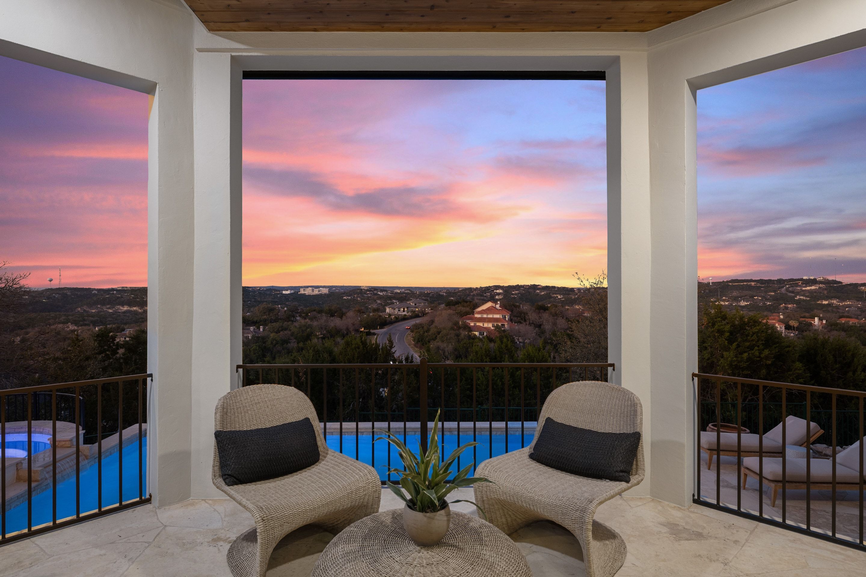  Privately Gated + Completely Reimagined in Barton Creek - 物件實景