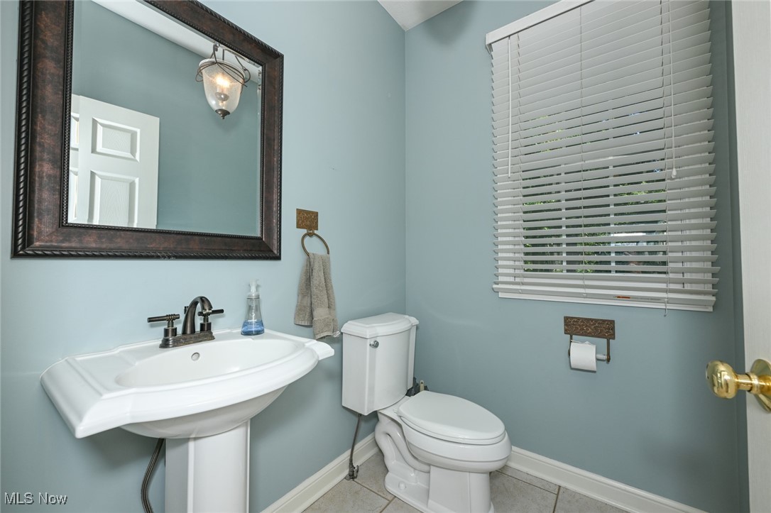 Aurora, Ohio, 44202, United States, 4 Bedrooms Bedrooms, ,4 BathroomsBathrooms,Residential,For Sale,1932632