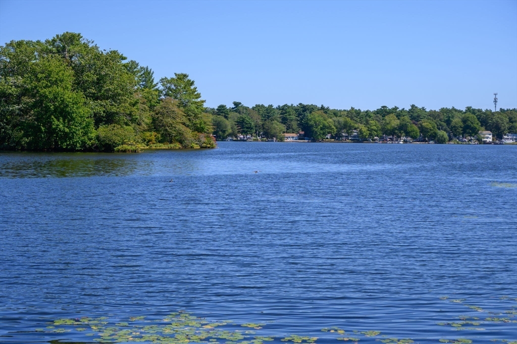 Hanson, Massachusetts, 02341, United States, 3 Bedrooms Bedrooms, ,2 BathroomsBathrooms,Residential,For Sale,1938921