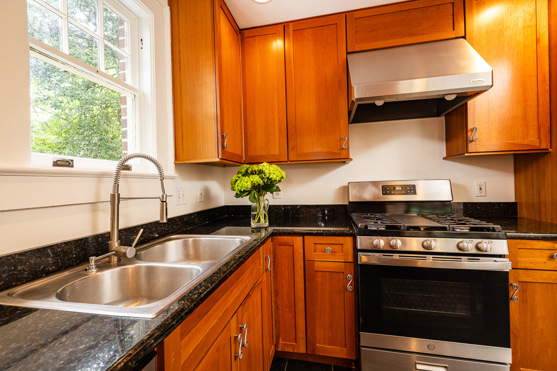  Distinctive Morningside Home with Separate Guest Residence - 物件實景