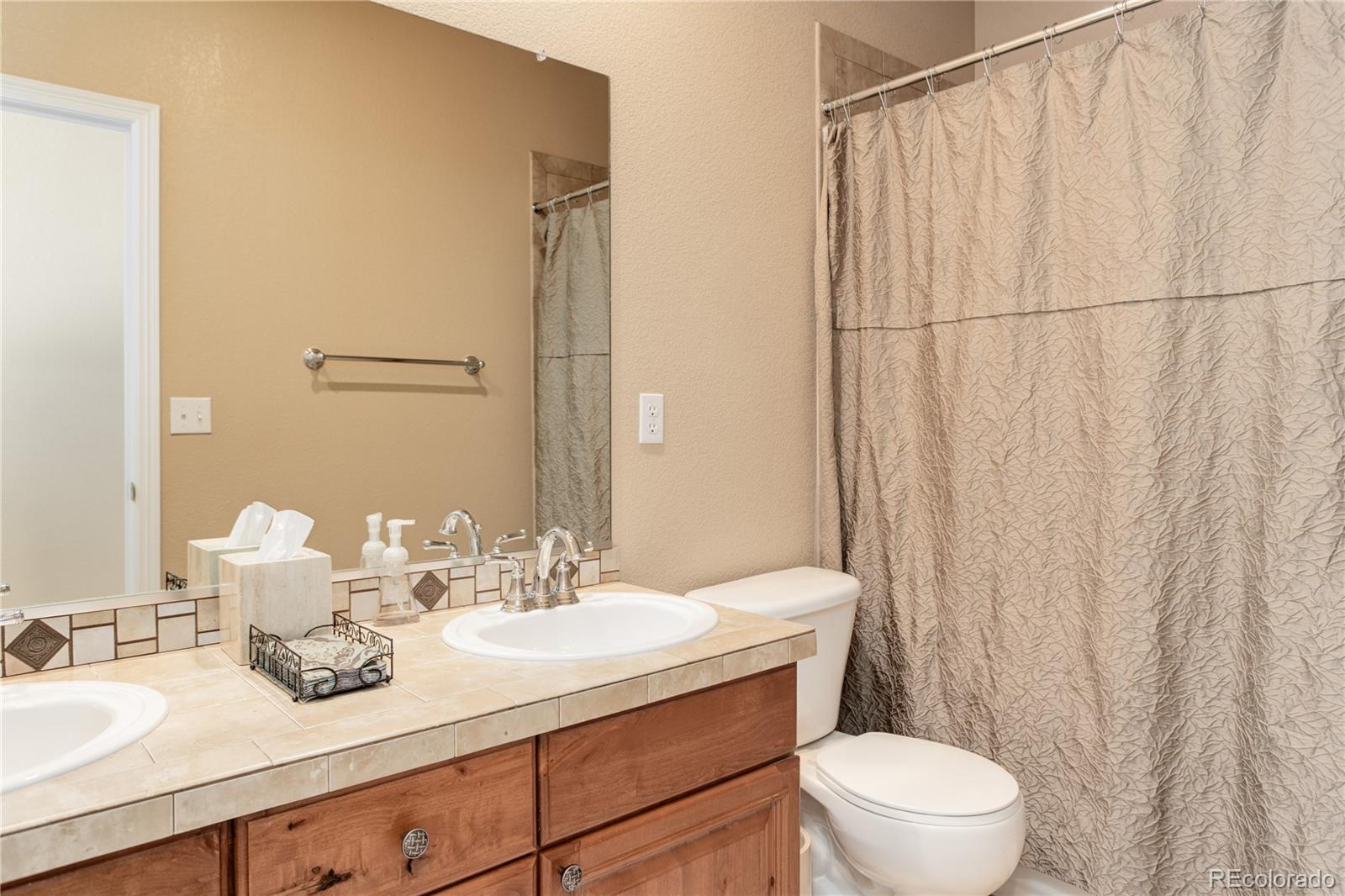 1721 S Poplar Way, Denver, Colorado, 80224, United States, 3 Bedrooms Bedrooms, ,3 BathroomsBathrooms,Residential,For Sale,1721 S Poplar Way,1664178