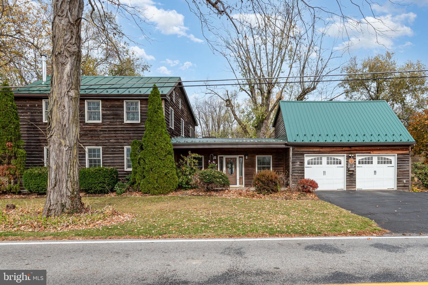 Mechanicsburg, Pennsylvania, 17055, United States, 4 Bedrooms Bedrooms, ,4 BathroomsBathrooms,Residential,For Sale,1991267
