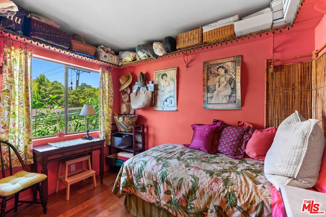 West Hollywood, California, 90069, United States, 2 Bedrooms Bedrooms, ,3 BathroomsBathrooms,Residential,For Sale,1896709