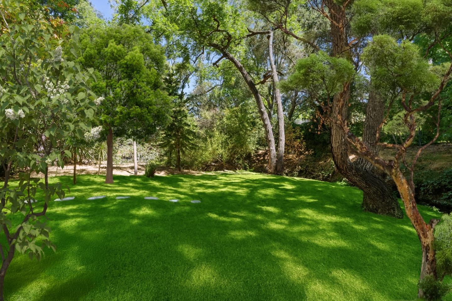 Los Altos, California, 94024, United States, 3 Bedrooms Bedrooms, ,2 BathroomsBathrooms,Residential,For Sale,1925689