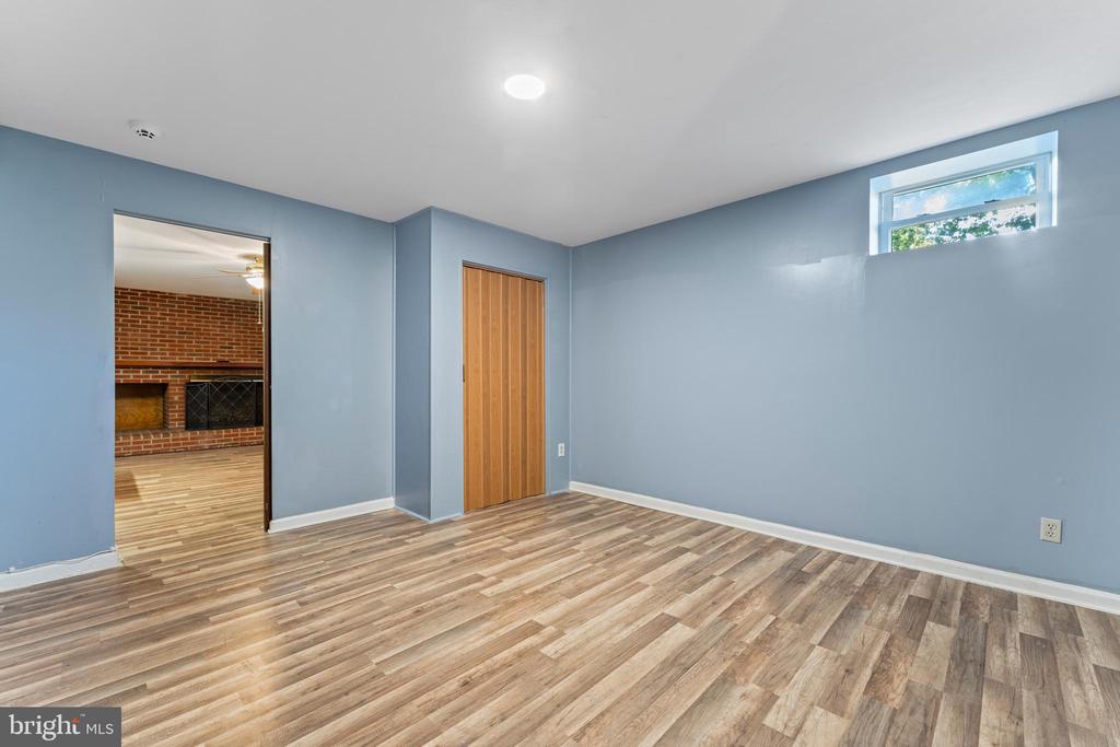 Fredericksburg, Virginia, 22407, United States, 5 Bedrooms Bedrooms, ,3 BathroomsBathrooms,Residential,For Sale,1925388