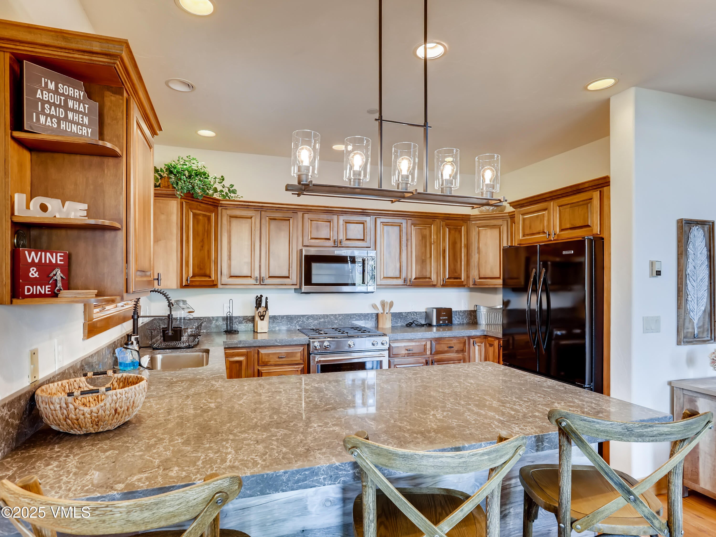 Edwards, Colorado, 81632, United States, 5 Bedrooms Bedrooms, ,5 BathroomsBathrooms,Residential,For Sale,1976185