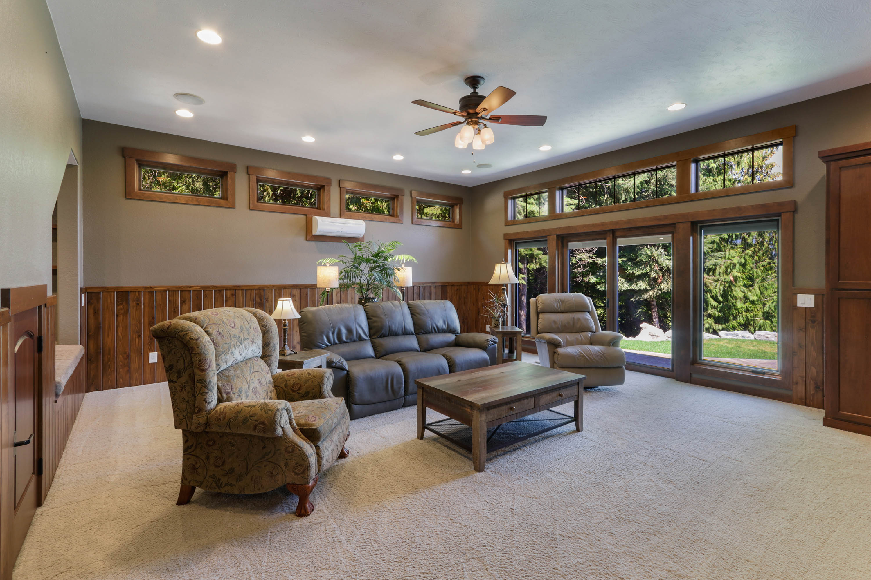 Priest River, Idaho, 83856, United States, 4 Bedrooms Bedrooms, ,5 BathroomsBathrooms,Residential,For Sale,1921614
