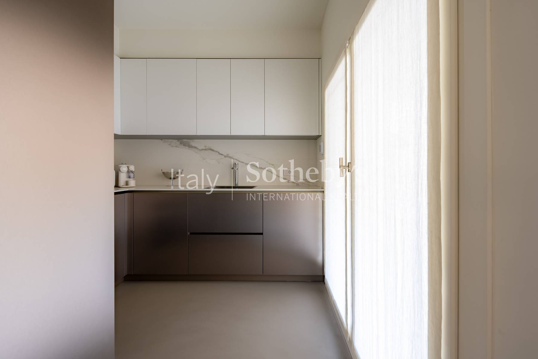  Fully renovated penthouse in the Magenta/Castello area - 物件實景