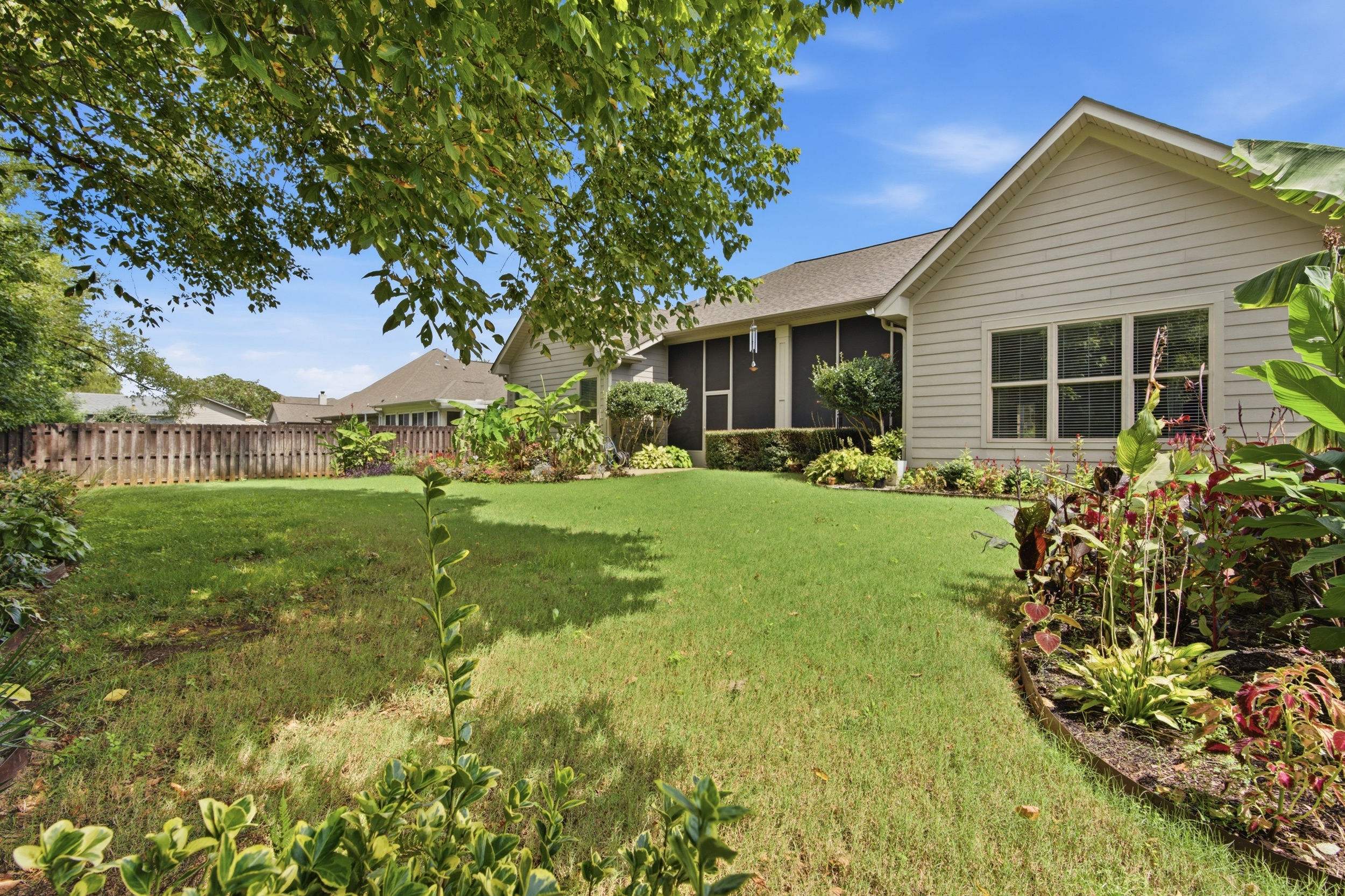  8305 Anslee Way NW - 物件實景