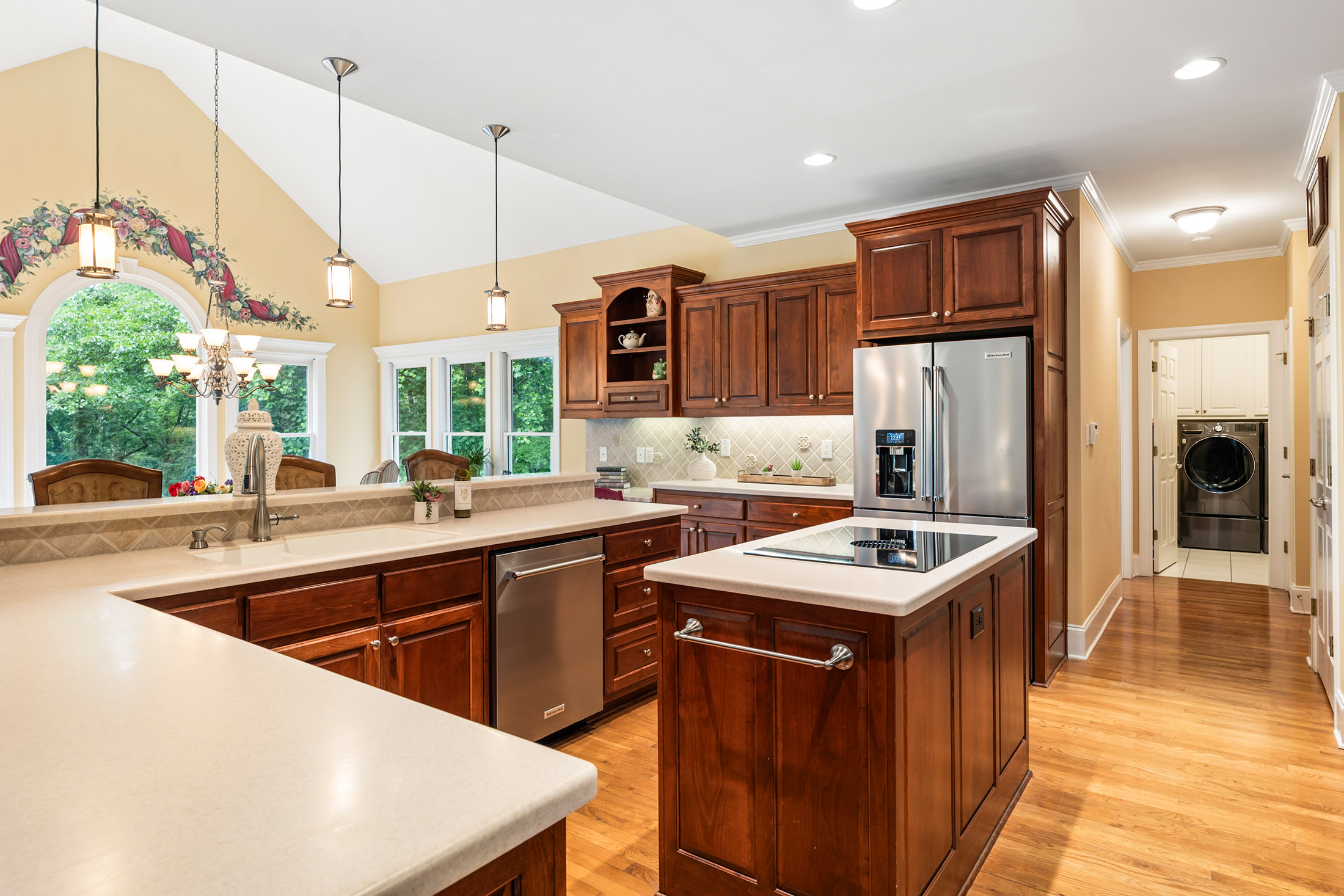  Tucked Among Mature Hardwoods on a Private 1.25+/- Acre River Lot - 物件實景