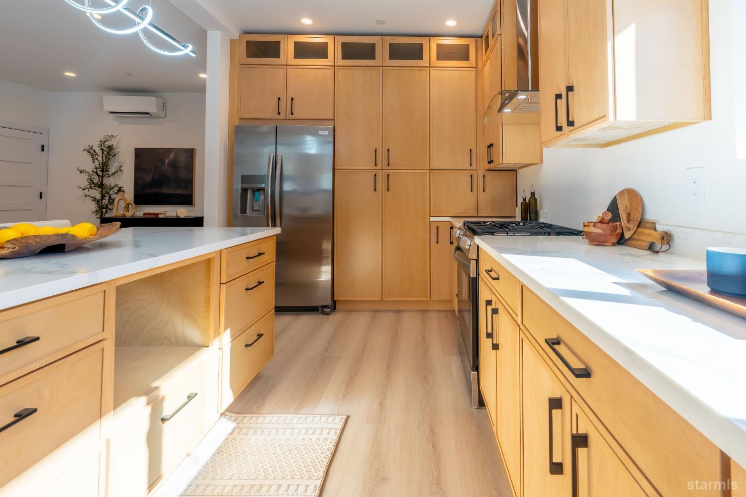 South Lake Tahoe, California, 96150, United States, 3 Bedrooms Bedrooms, ,3 BathroomsBathrooms,Residential,For Sale,1988066