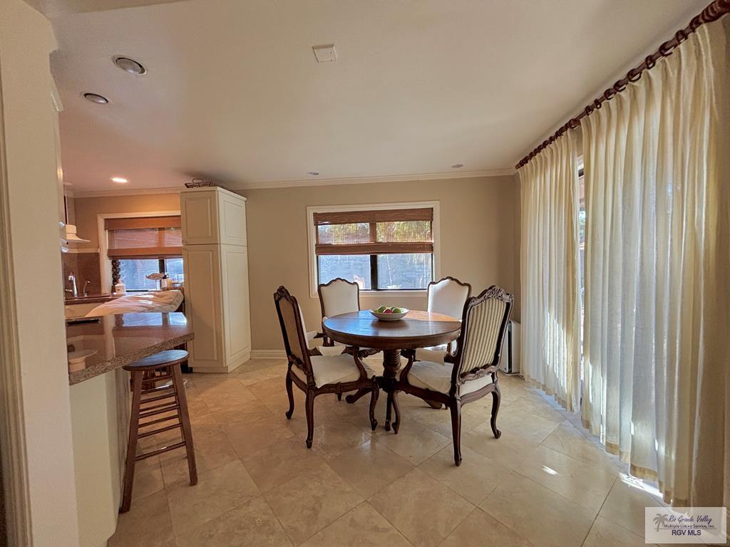 Brownsville, Texas, 78521, United States, 4 Bedrooms Bedrooms, ,4 BathroomsBathrooms,Residential,For Sale,1991275