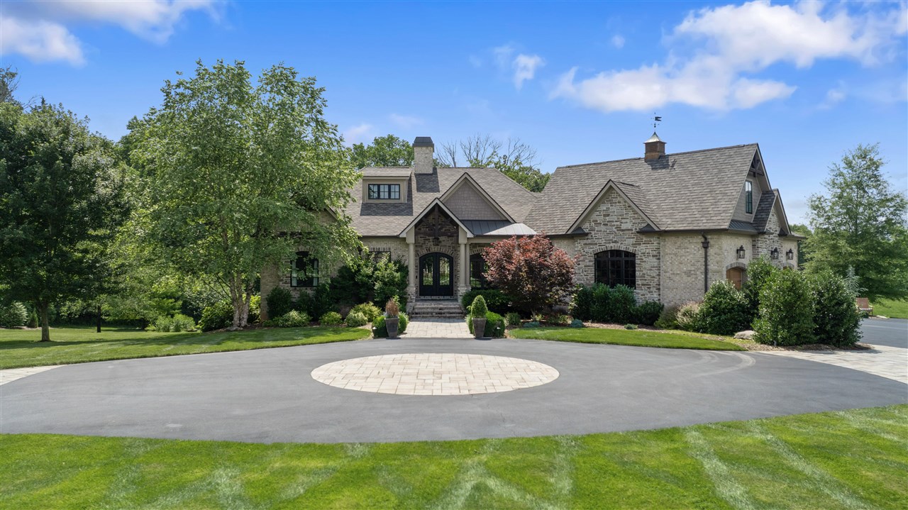 Bowling Green, Kentucky, 42103, United States, 5 Bedrooms Bedrooms, ,5 BathroomsBathrooms,Residential,For Sale,1986458