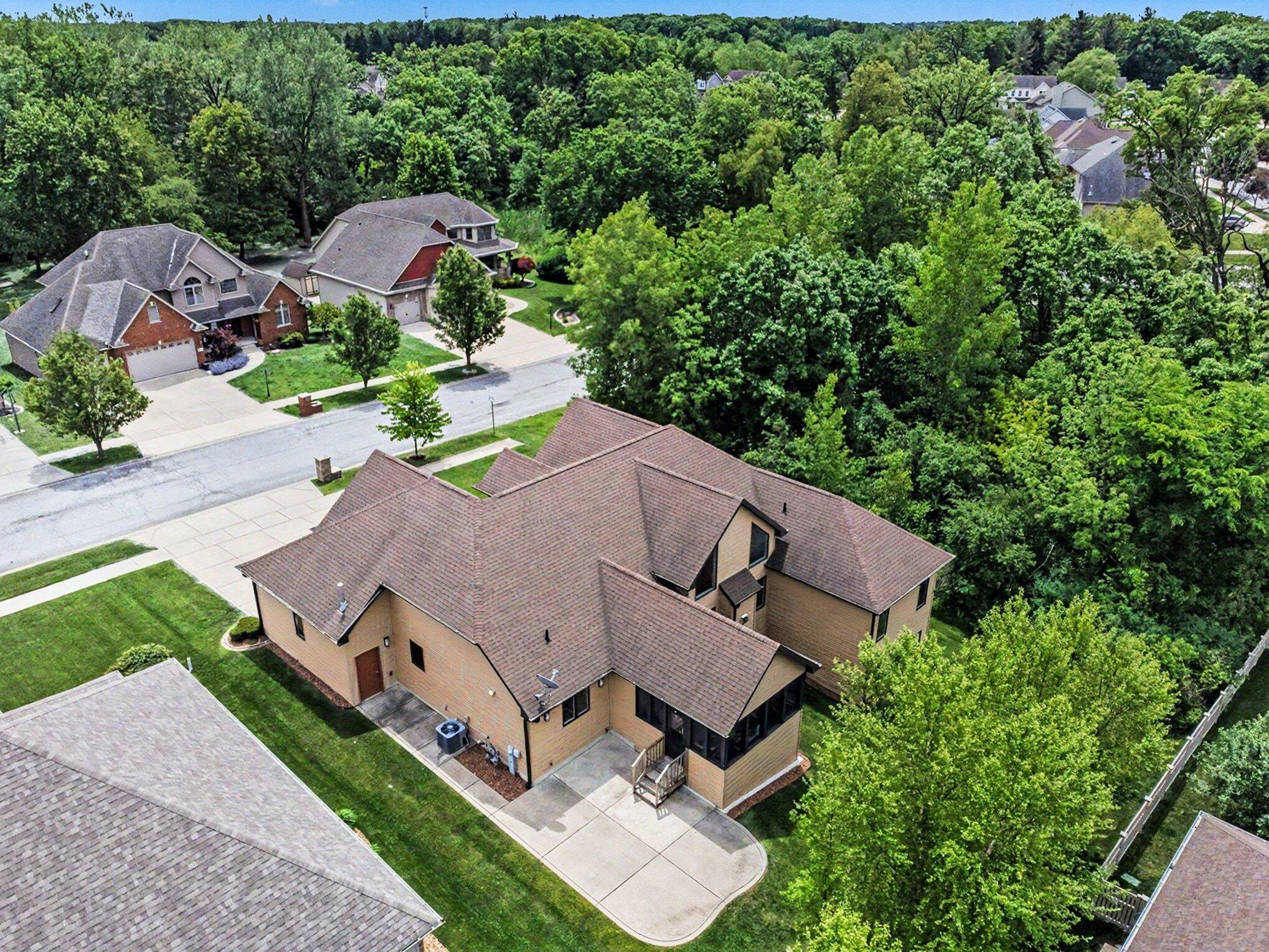 Schererville, Indiana, 46375, United States, 4 Bedrooms Bedrooms, ,4 BathroomsBathrooms,Residential,For Sale,2048317