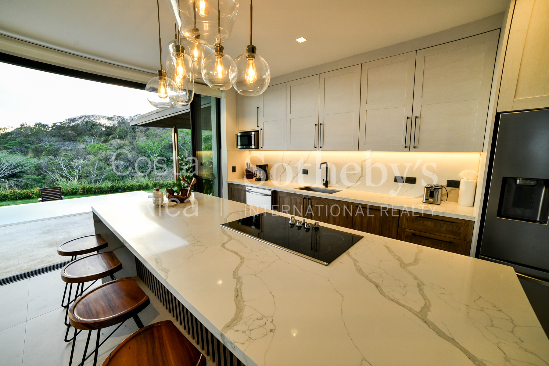  Panoramic Ocean & Mountain View Home - 物件實景