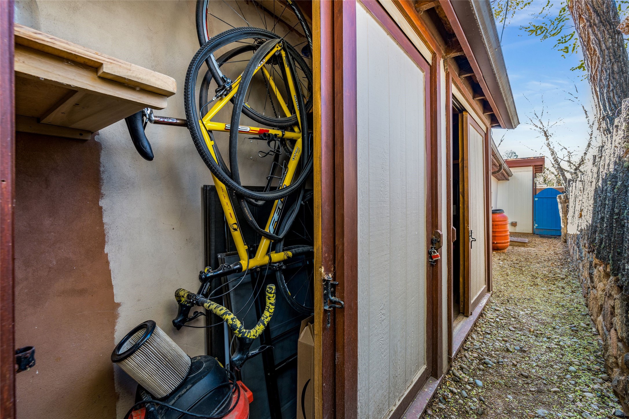  1402 Bishops Lodge Road #A - 物件實景