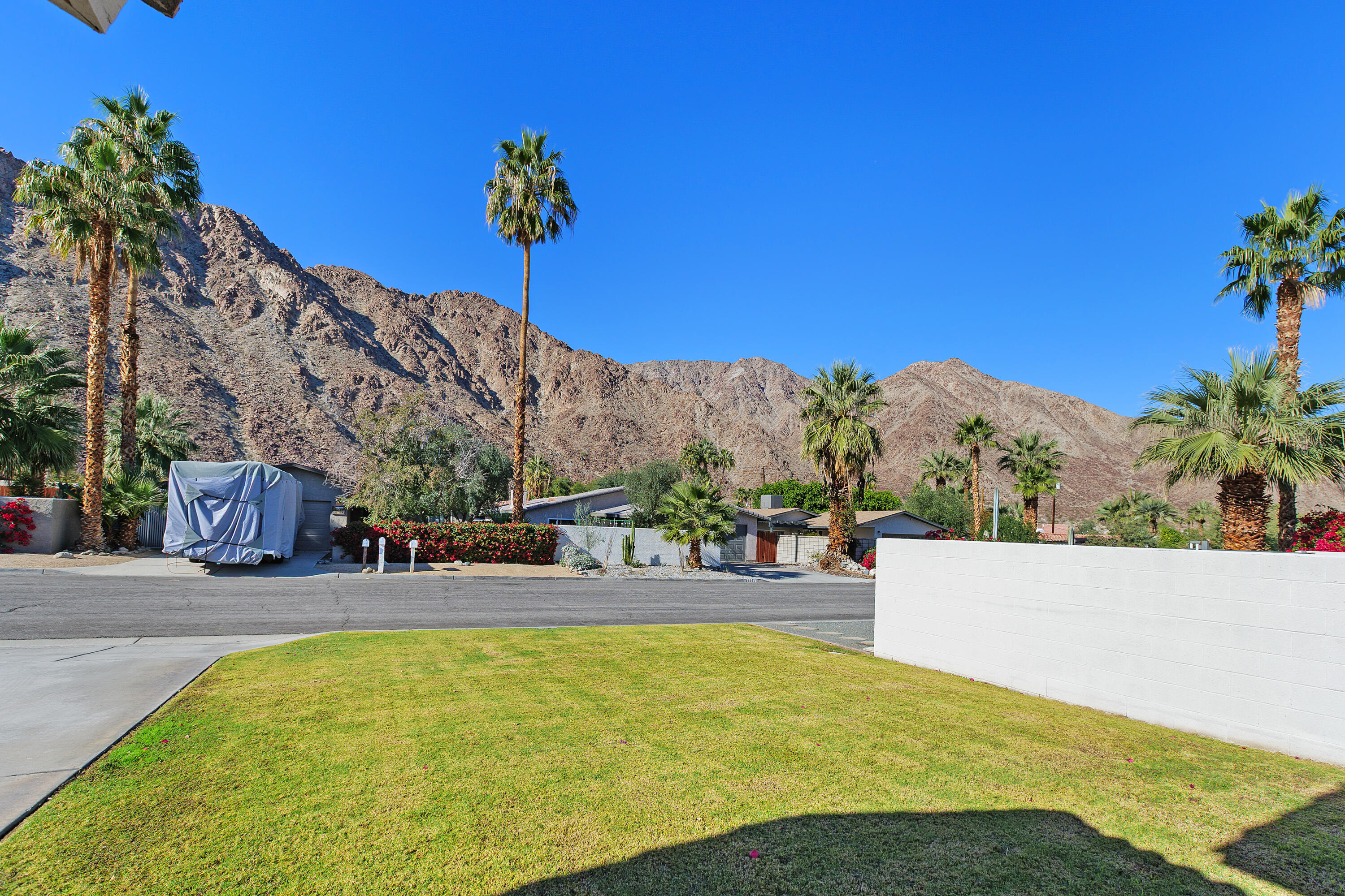 La Quinta, California, 92253, United States, 4 Bedrooms Bedrooms, ,2 BathroomsBathrooms,Residential,For Sale,2003010