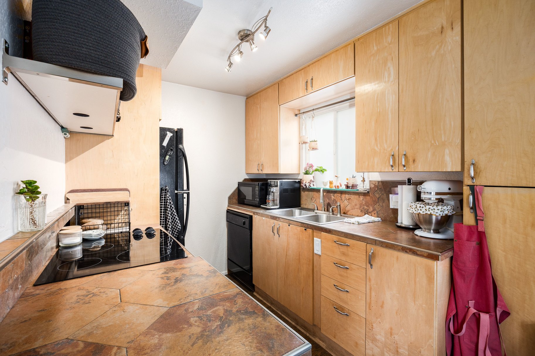  Charming 2 Bedroom, 2 Bath Condo - 物件實景